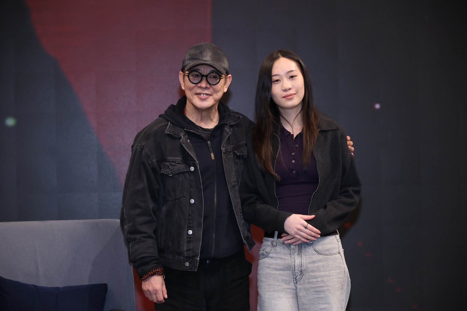 李連杰與小女兒Jada一同抵台。（圖／東森娛樂）