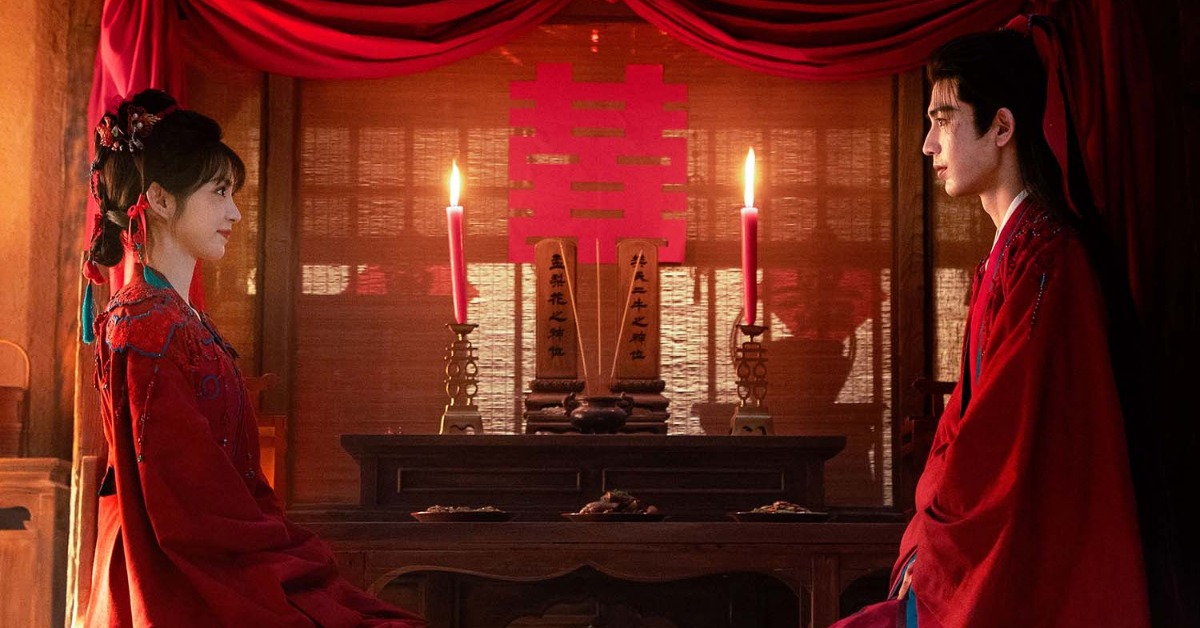 《逐玉》張凌赫（右）田曦薇先婚後愛。（圖／愛奇藝國際版）