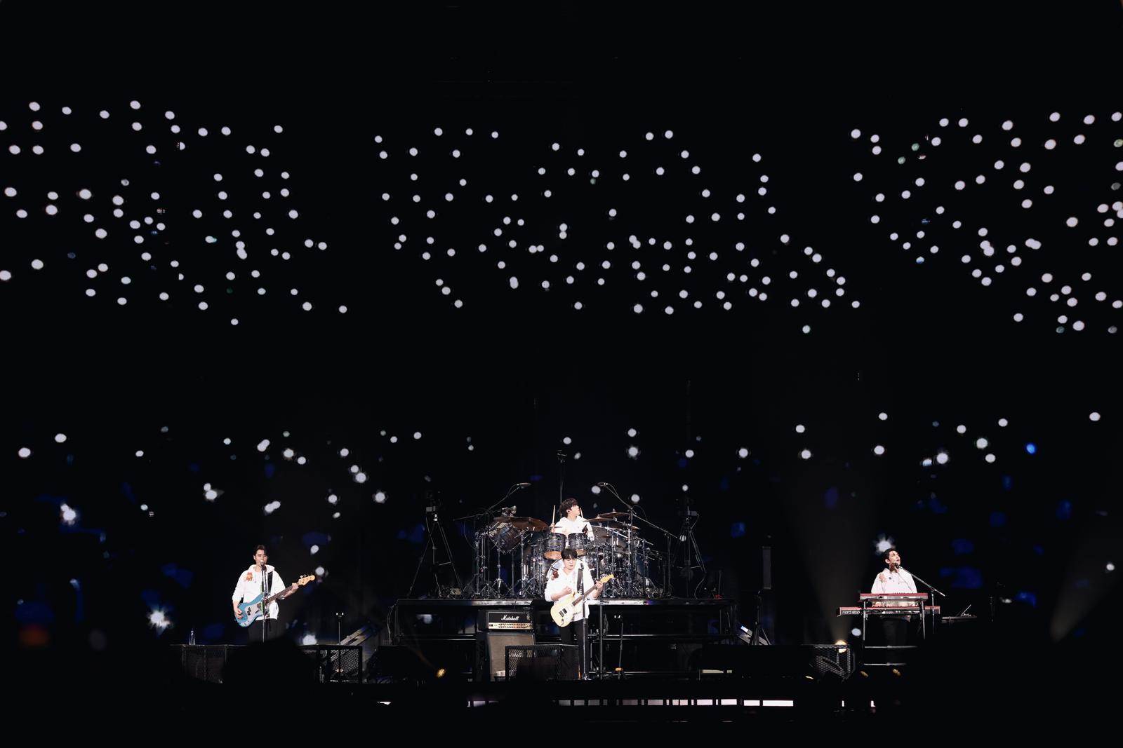 近三小時DAY6實力熱唱 十週年高水準演出 。（圖／Live Nation Taiwan提供）