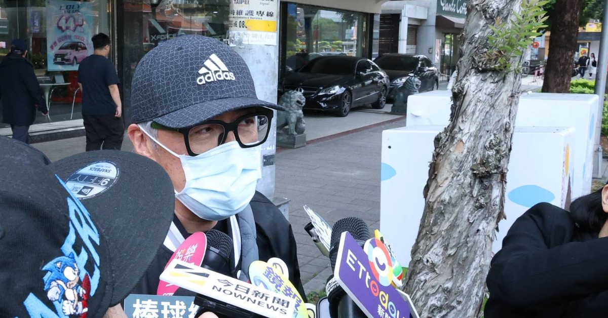 張宇現身袁惟仁靈堂。（圖／東森娛樂）