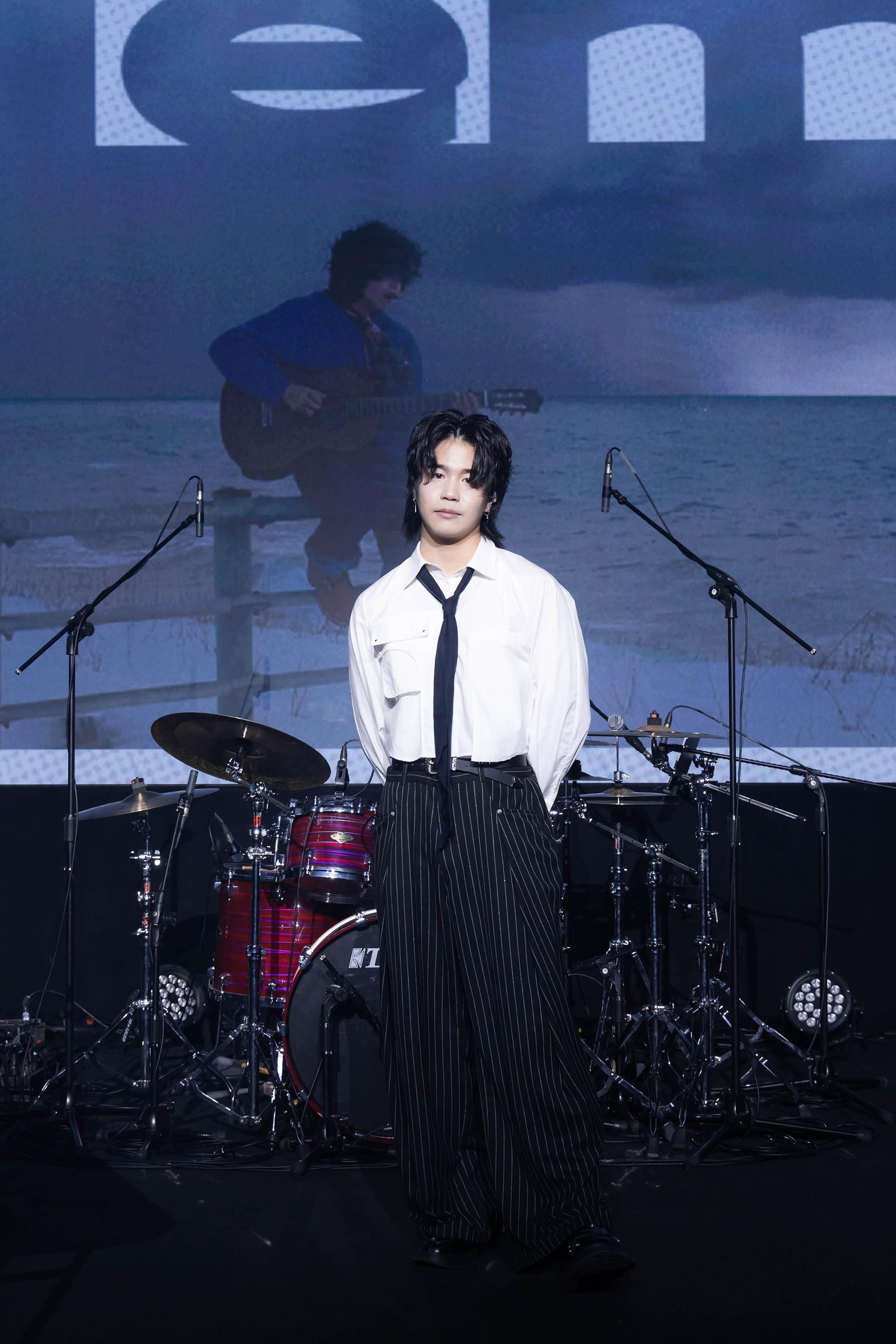 「音樂魔法師」王謙擁有「一人樂團」般的音樂實力。（圖／形上娛樂提供）