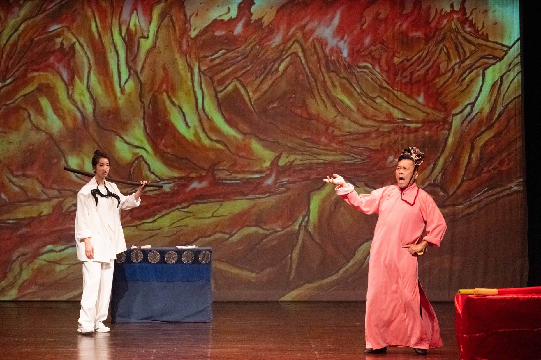 王傳一、朱德剛《壹加一剛好比三小》台北場，賴雅妍坦言，朱德剛老師是她心目中備受尊崇的「相聲大師」。（圖／嚞娛樂提供）