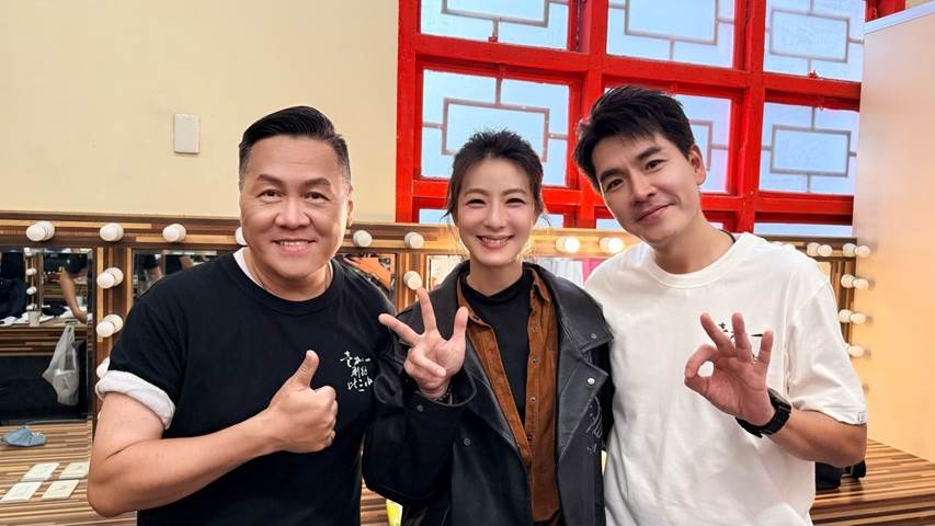 王傳一、朱德剛《壹加一剛好比三小》台北場邀賴雅妍擔任嘉賓。（圖／嚞娛樂提供）