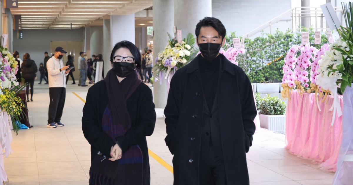 陶晶瑩與李李仁夫婦前來送別好友袁惟仁。（圖／東森娛樂）