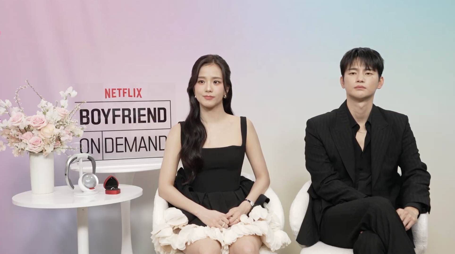 <a href='https://star.ebc.net.tw/search/tags/韓劇/' target='_blank'>韓劇</a>《訂閱男友》由Jisoo（金智秀）和徐仁國日前接受連線訪問。（圖／翻攝自<a href='https://star.ebc.net.tw/search/tags/Netflix/' target='_blank'>Netflix</a>）