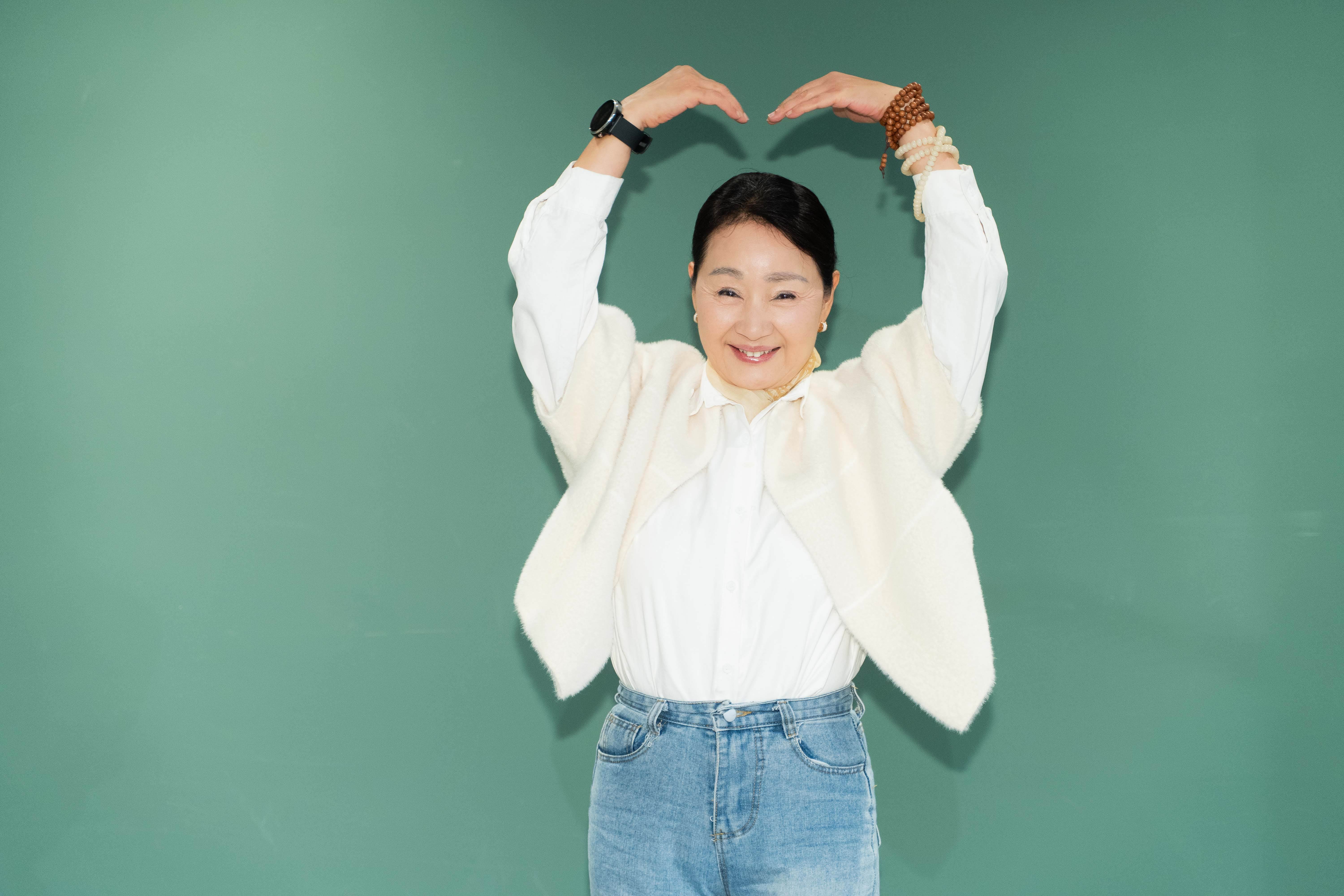 鮑正芳立下活到100歲的人生目標。（圖／大愛）