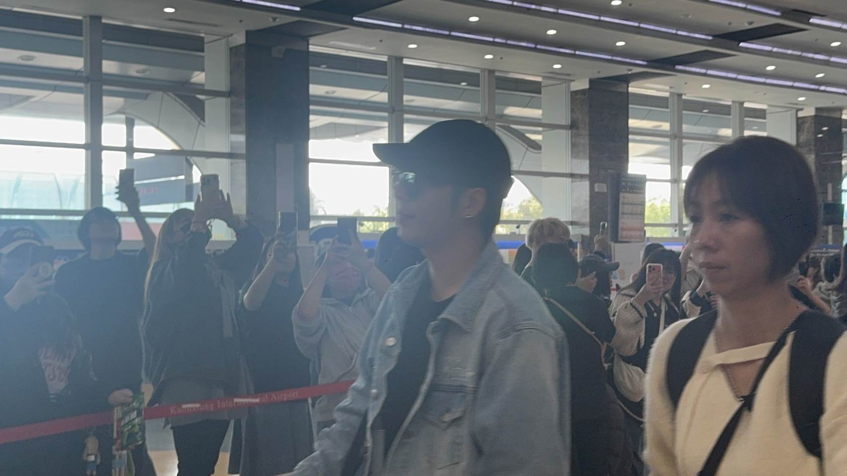 香港男團MIRROR成員<a href='https://star.ebc.net.tw/search/tags/呂爵安/' target='_blank'>呂爵安</a>為了助陣邱鋒澤演唱會來台。（圖／記者楊雅芸攝）