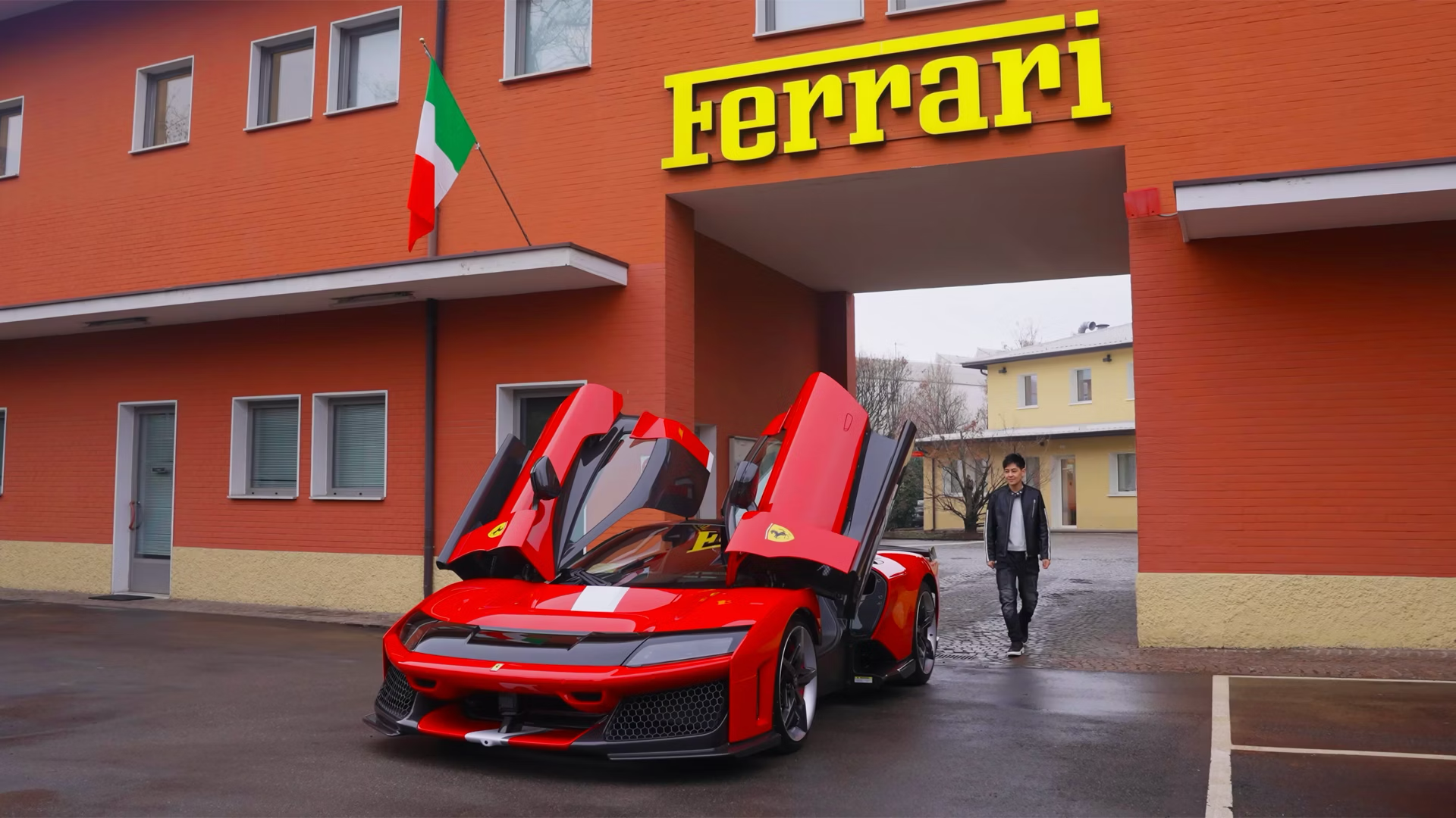 林志穎交車帥照登上法拉利官網。（圖／翻攝自法拉利官網）