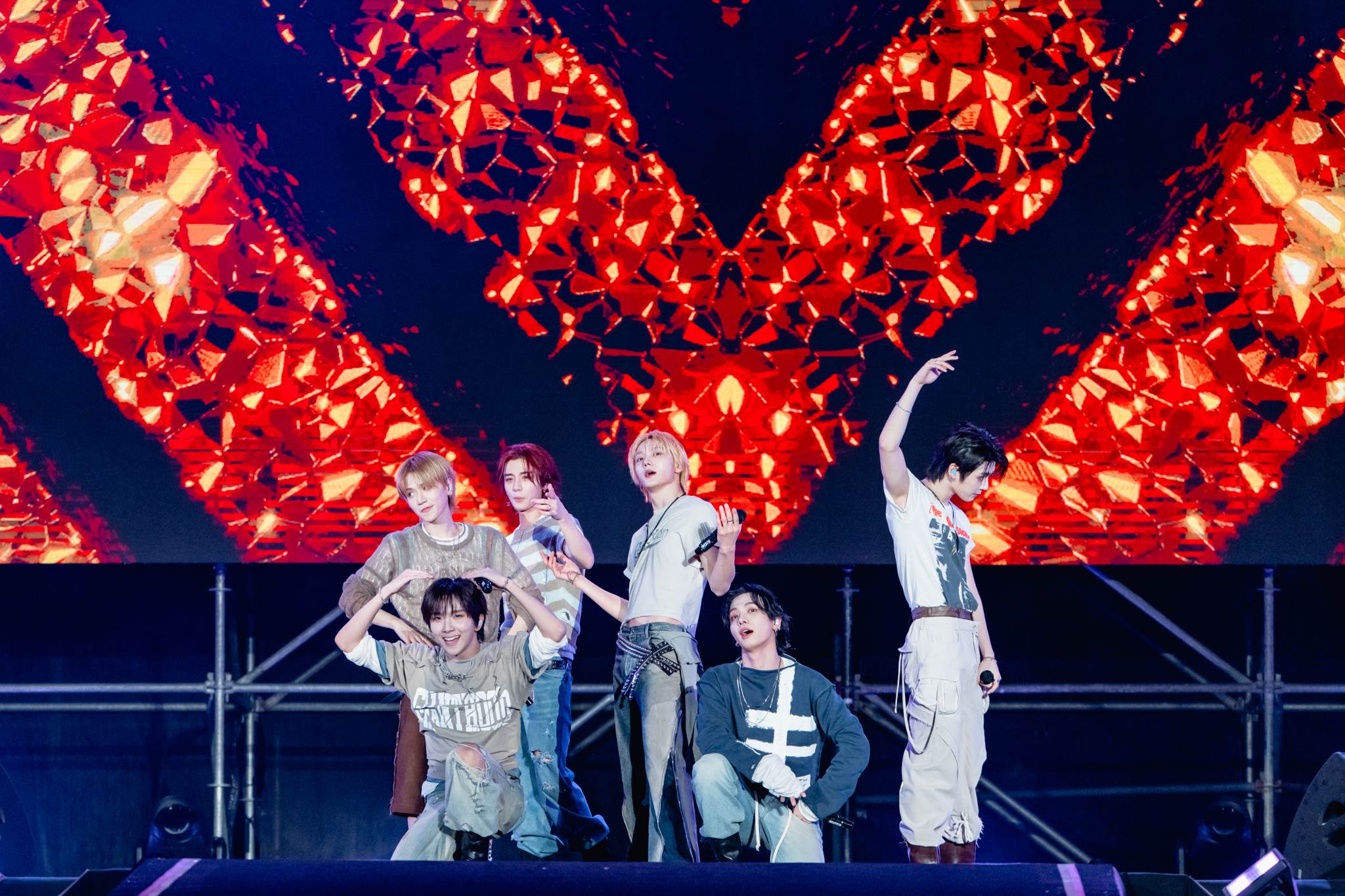 男團BOYNEXTDOOR櫻花季壓軸演出，最後還出場安可。（圖／讀者提供）