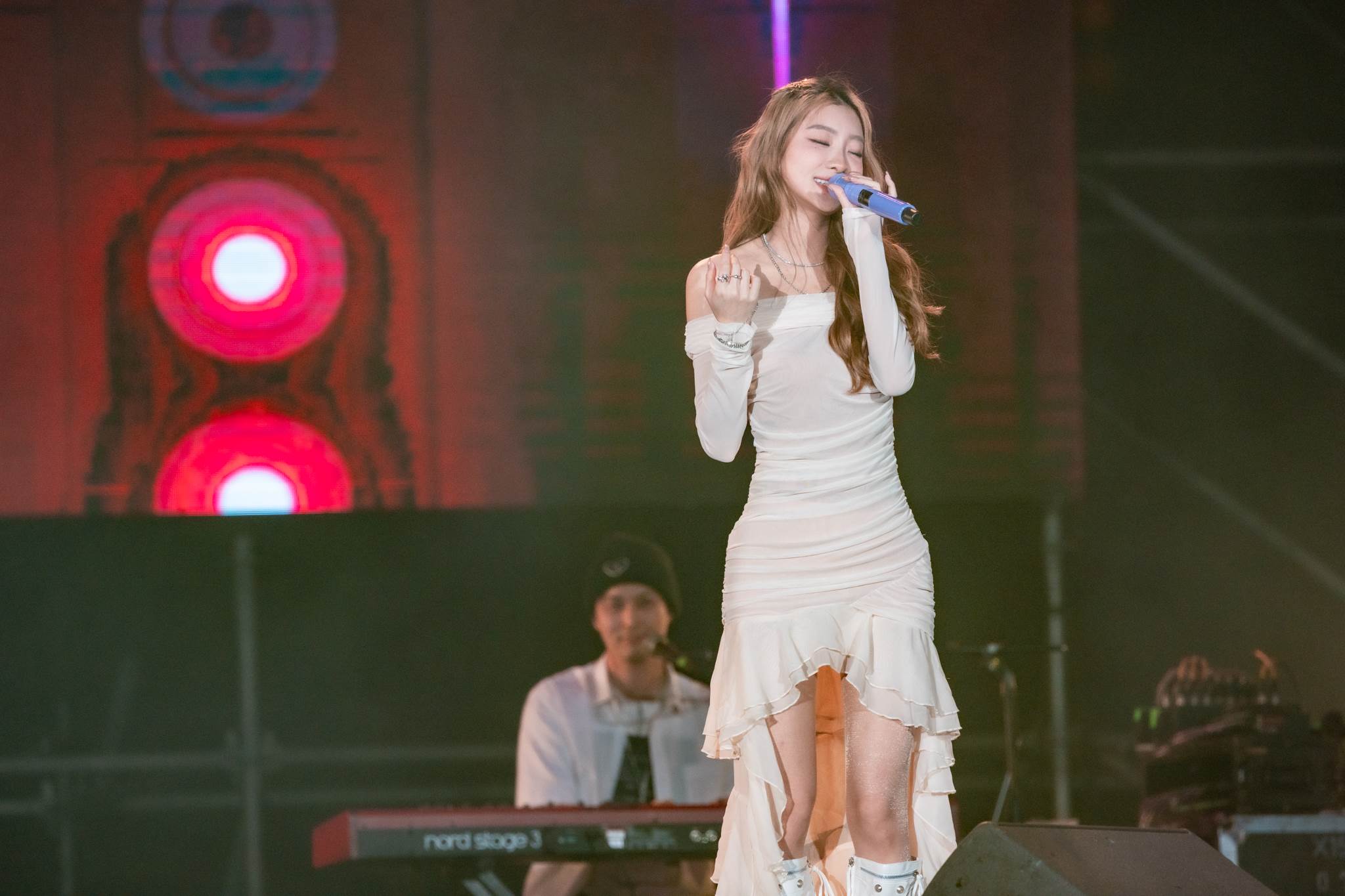 歌手陳華首度參加高雄櫻花季，bandleader與keyboard手由老闆嚴爵坐鎮。（圖／寬寬行銷提供）