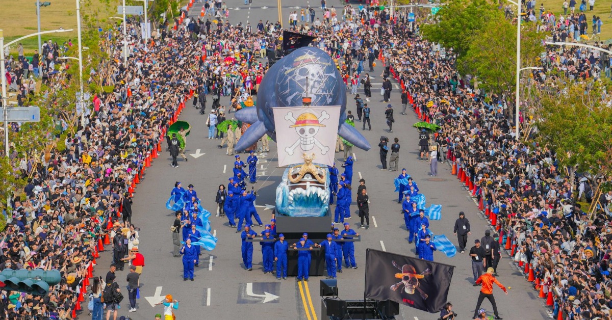 Netflix《航海王》第2季「媽祖護航！草帽海賊大遊行」於高雄港盛大登場，吸引破8萬人次朝聖。（圖／Netflix）