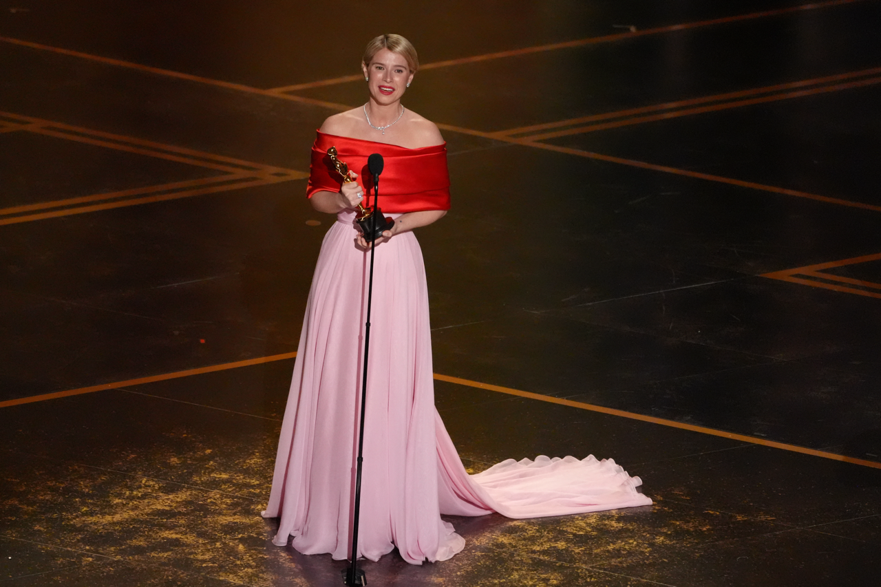 潔西伯克利 （Jessie Buckley）以《哈姆奈特》奪得影后。（圖／美聯社）