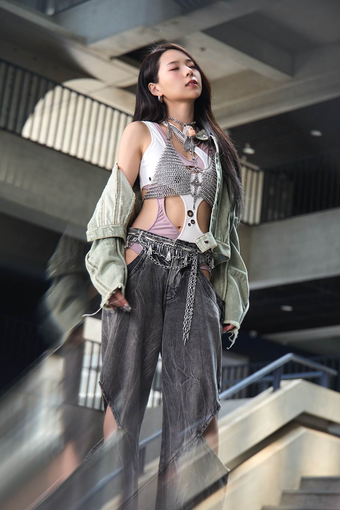 曾蘊帆花3年鏟肉10公斤！靠自律維持火辣曲線 自曝「想吃就多動」手搖飲也是動力來源 。（圖／品緁娛樂提供）
