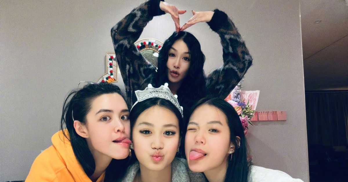 鍾麗緹育有3個女兒。（圖／翻攝自鍾麗緹微博）