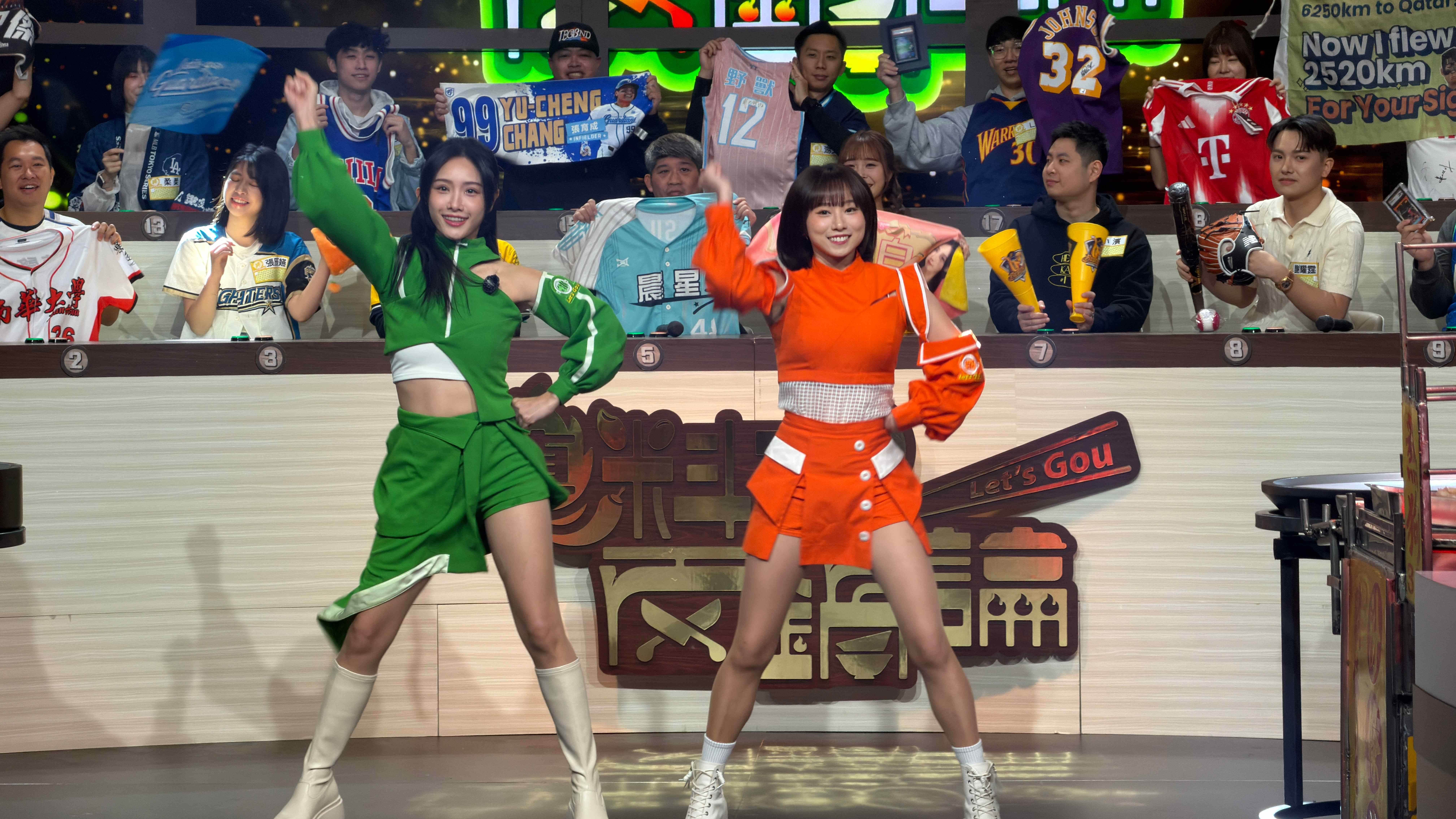 君白(左)、斐棋(右)兩位新主持人加入第二季。 (圖／麥卡貝網路電視提供)