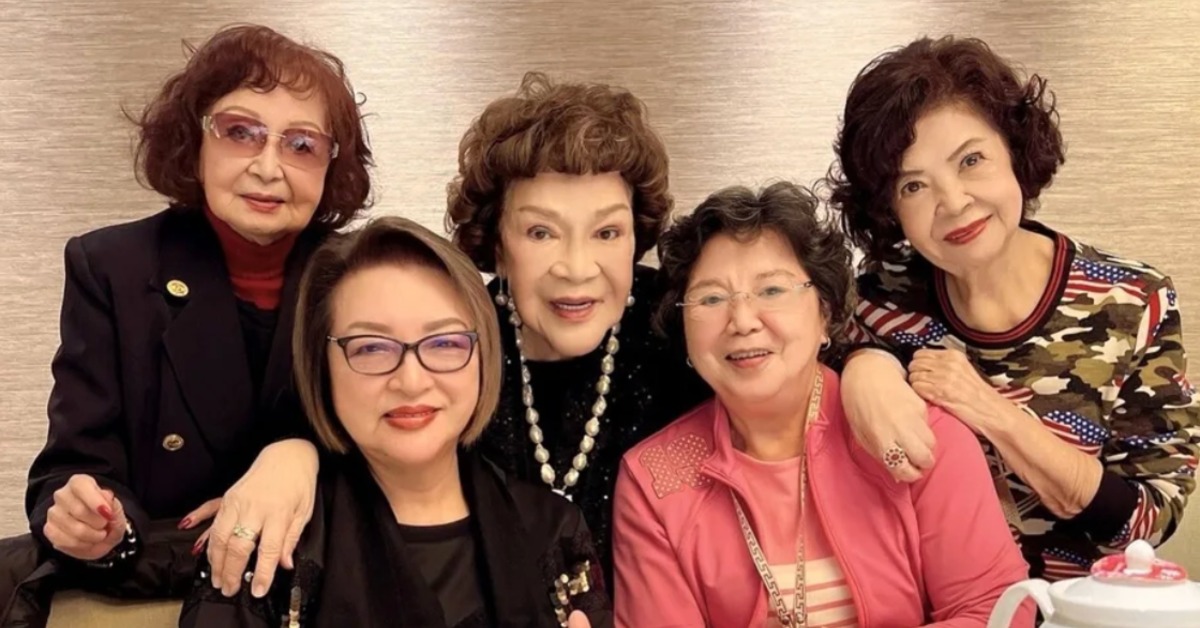 白蝶（後排右一）92歲離世。（圖／李朝永提供）