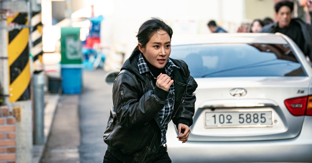 韓劇《假釋審查官李韓信》權俞利劇中不少動作戲，表現刮目相看。（圖／八大電視提供）
