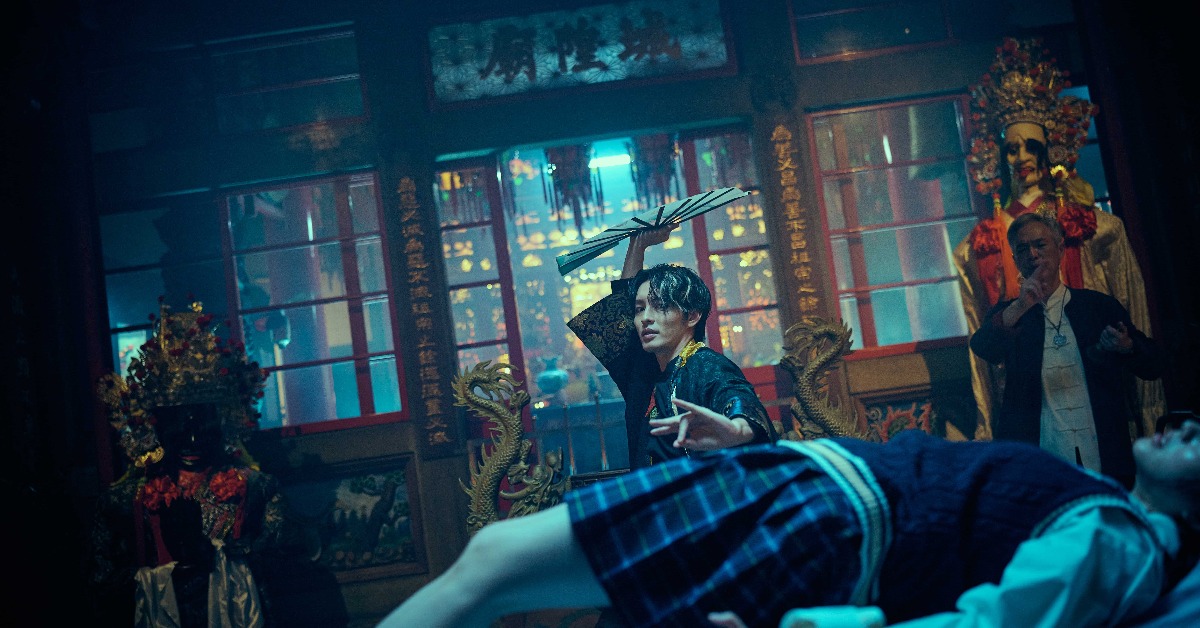 曹佑寧自嘲是「肢障」，半夜上頂樓苦練驅魔舞步。（圖／威視電影提供）