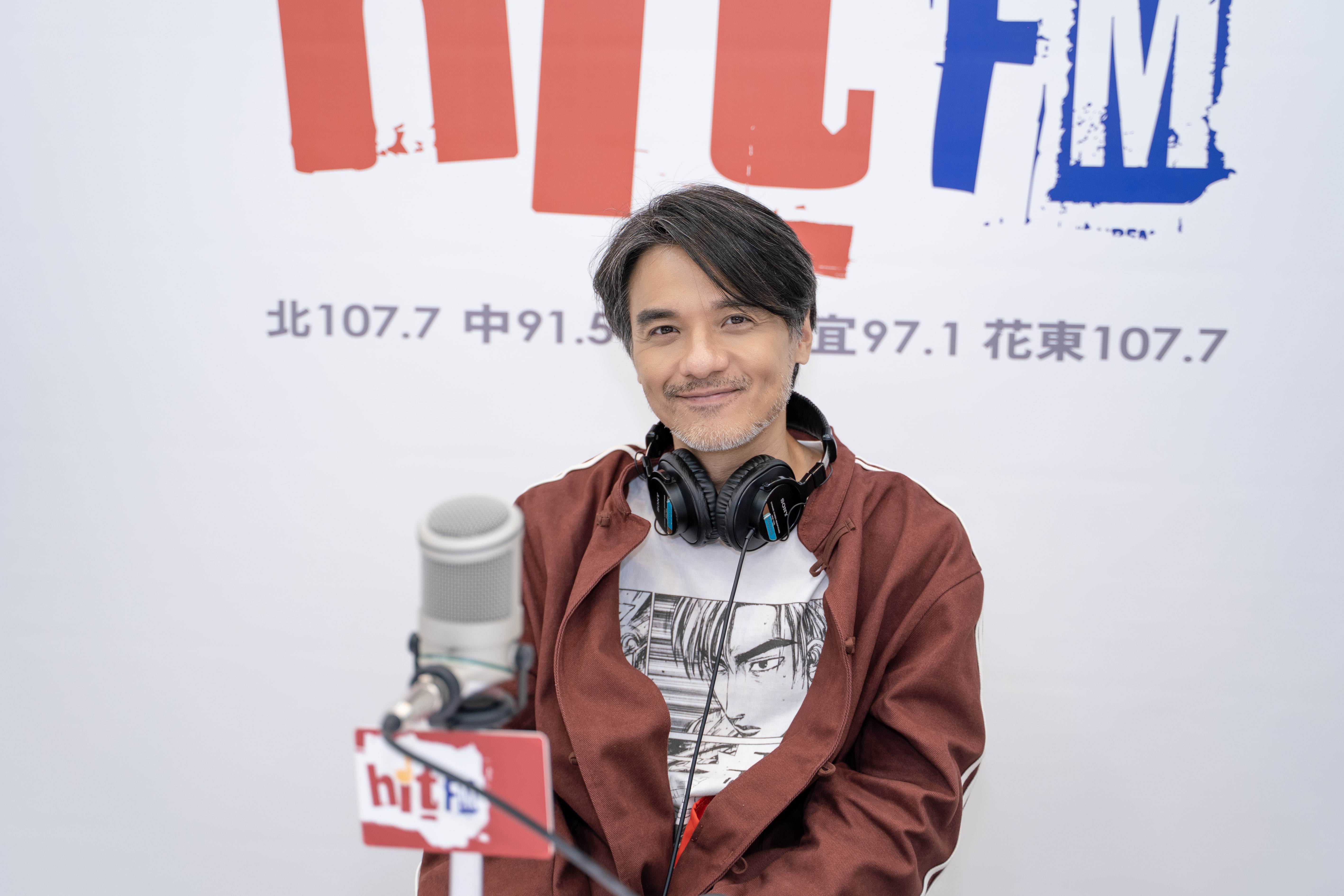 馮德倫睽違26重返華語樂壇，推出新歌〈屢戰屢敗又怎樣〉。（圖／Hit Fm聯播網提供）