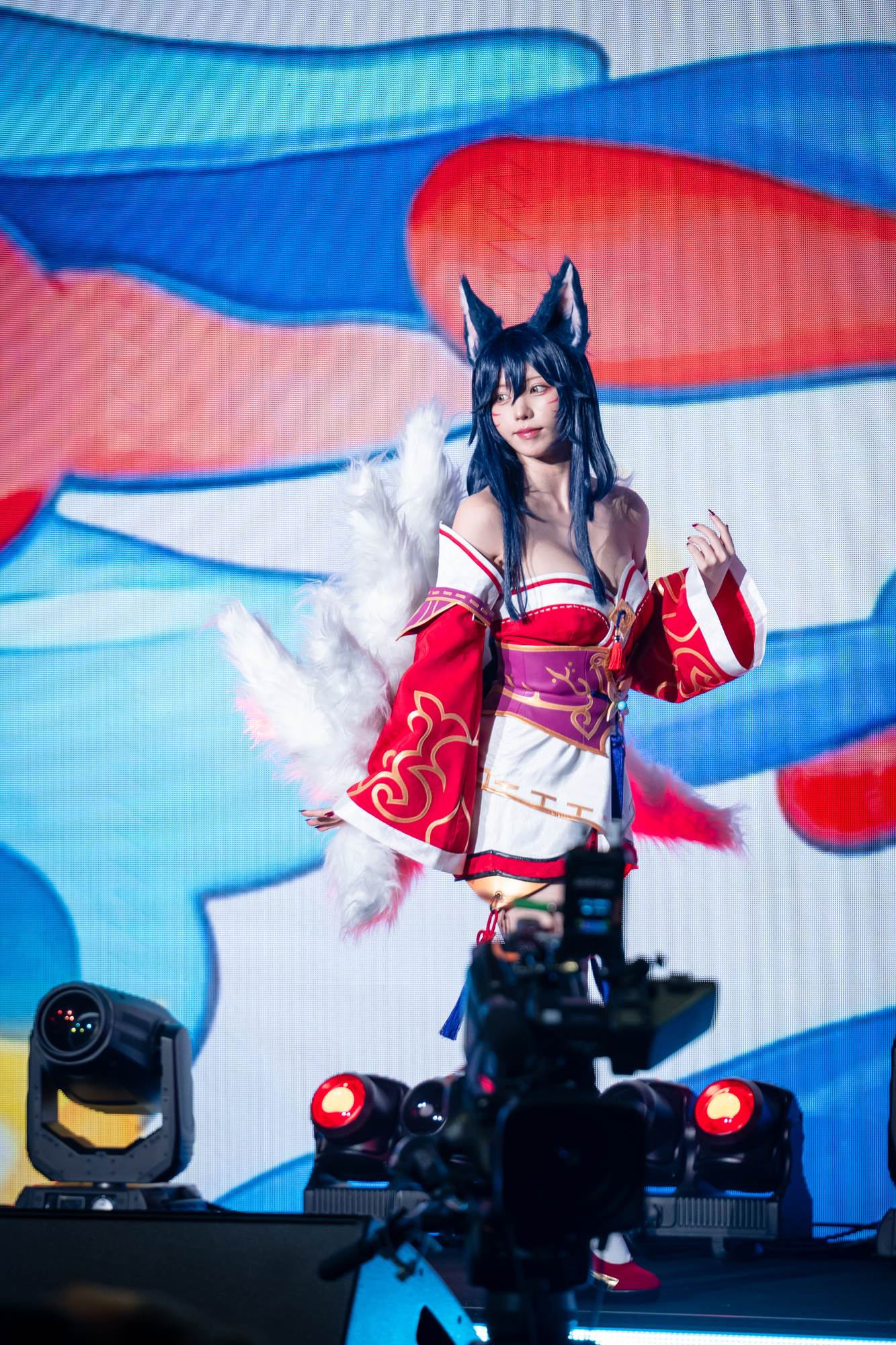 「日本第一Coser」Enako首度在台舉辦見面會，不吝嗇和粉絲近距離互動。（圖／2026 A.C.F秋葉原動漫祭提供）