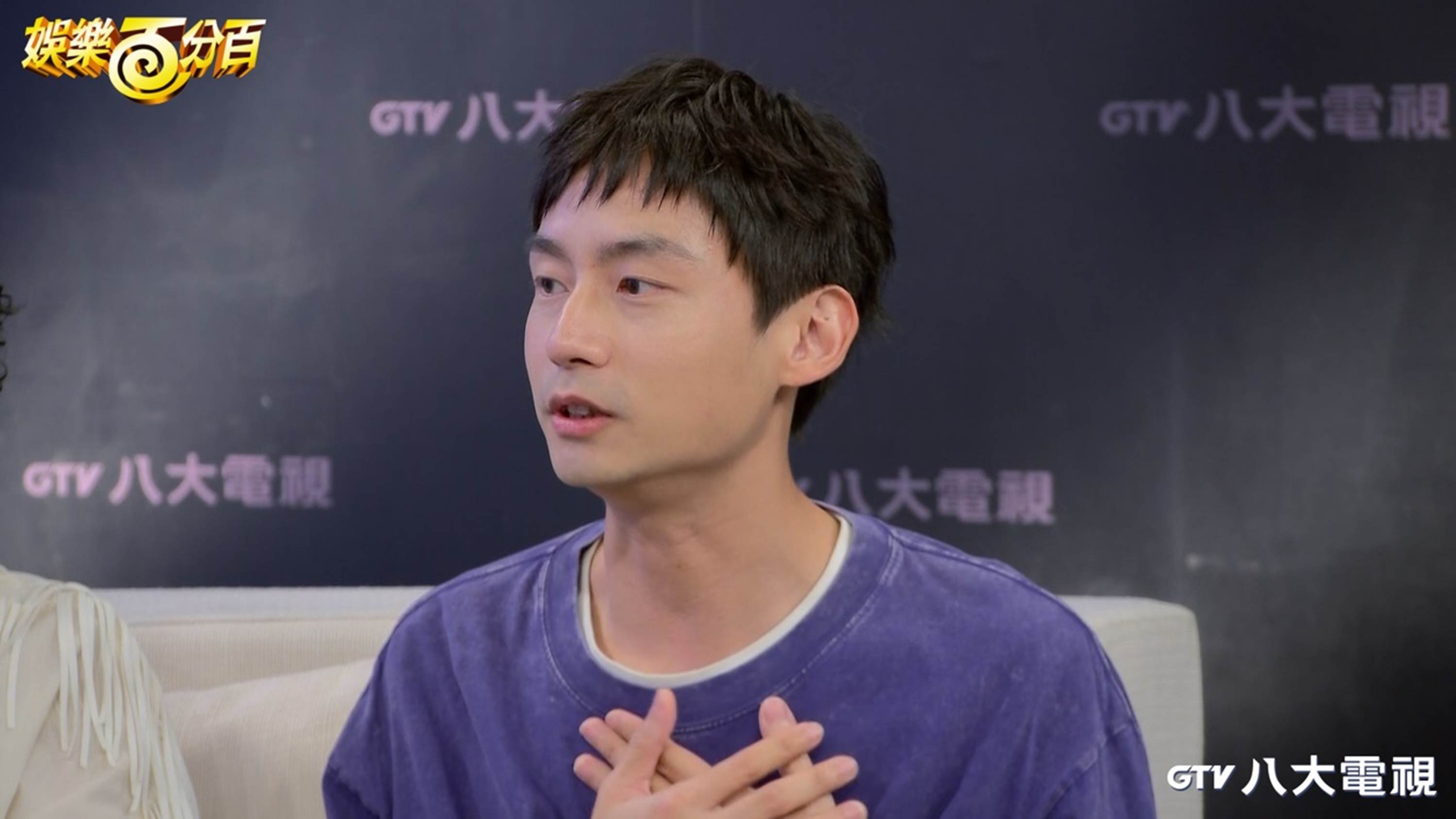 大鶴《酒後的心聲》單元中吐露自己的感情狀態。（圖／八大電視提供）