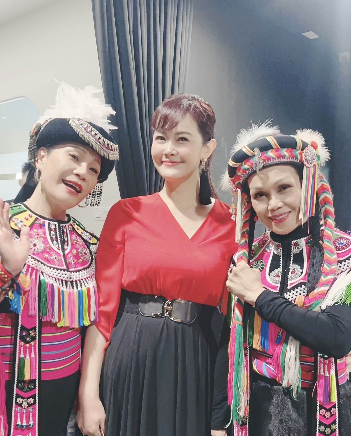 陳艾美原民歌聲震撼現場。（圖／藝起發光、蒙福教會提供）