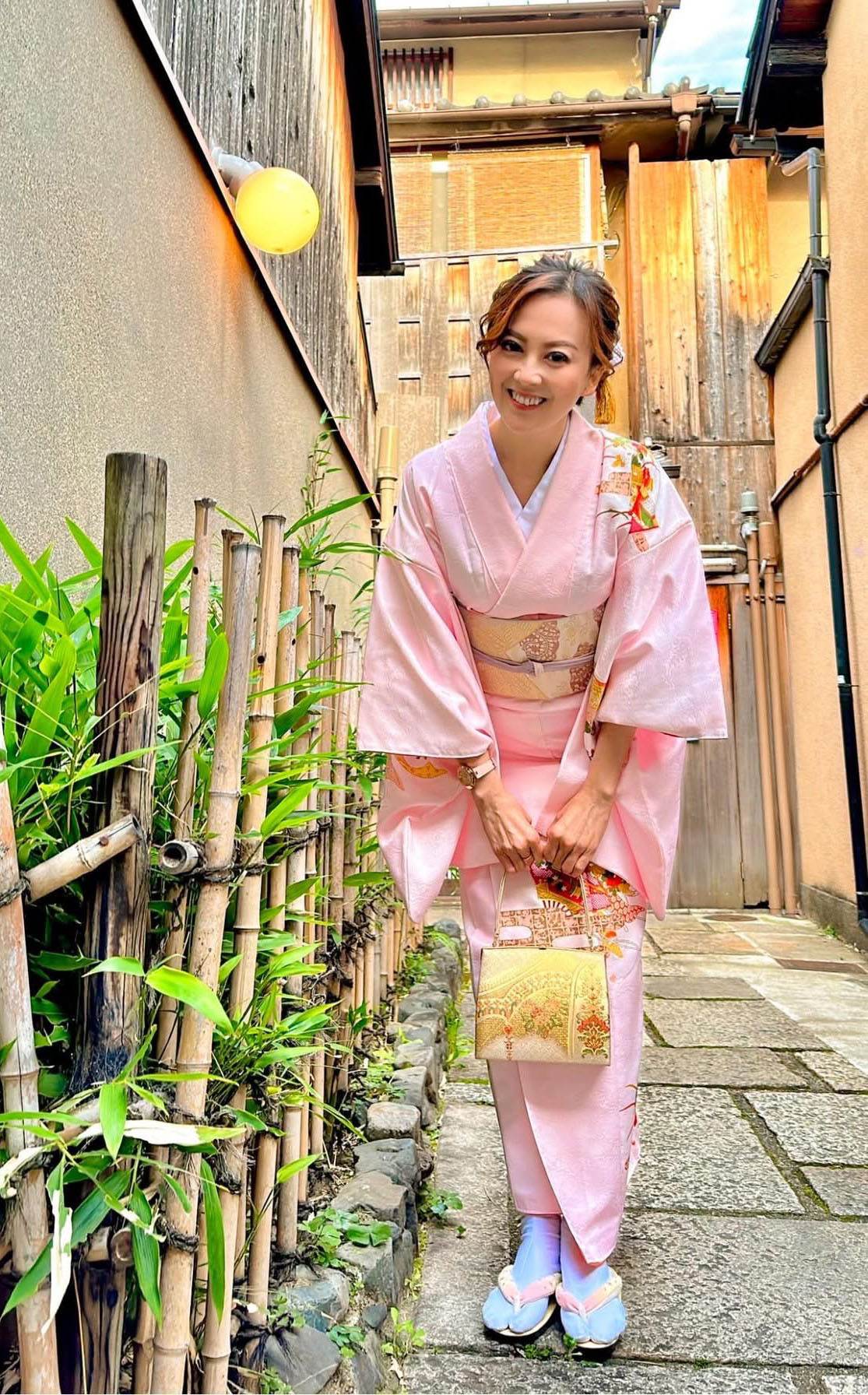 女星喬幼的父親在農曆年間離世，推全新單曲〈櫻花戀〉思念父親。（圖／喬幼提供）