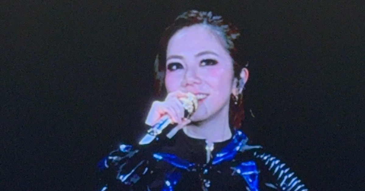 鄧紫棋自曝抵台前兩天身體出狀況，只敢比手語。（圖／讀者提供）