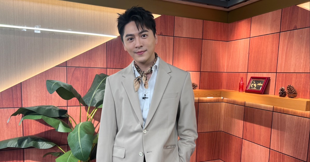 「最帥乩童」黃新皓自幼便有特殊體質，長年穿梭於宮廟服務與演藝工作之間。（圖／年代提供）