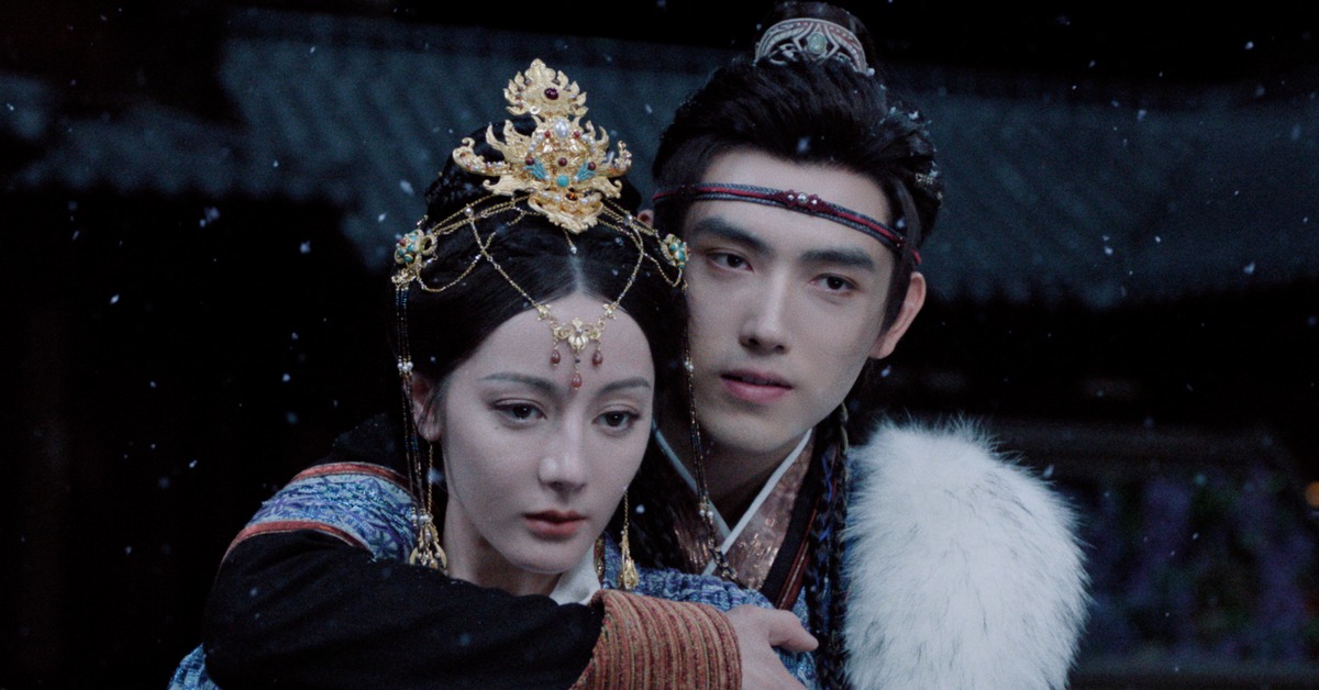 迪麗熱巴化身絕美花魁，陳飛宇癡情狂喊：「非妳不可。」（圖／Disney+）