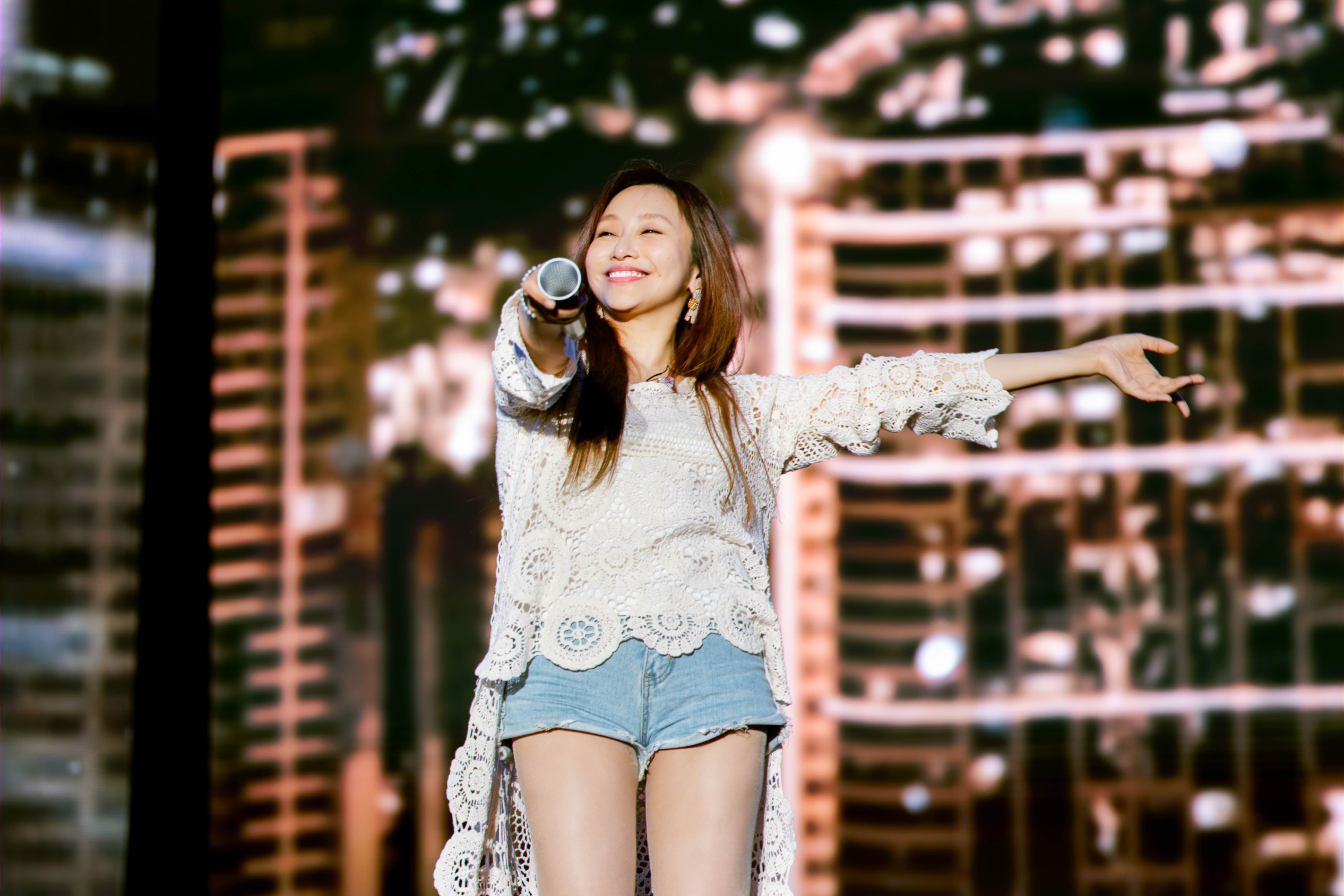 「<a href='https://star.ebc.net.tw/search/tags/2026屏東三大日音樂節/' target='_blank'>2026屏東三大日音樂節</a>」首日創作才女藍又時喚起青春記憶。（圖／屏東縣政府提供）