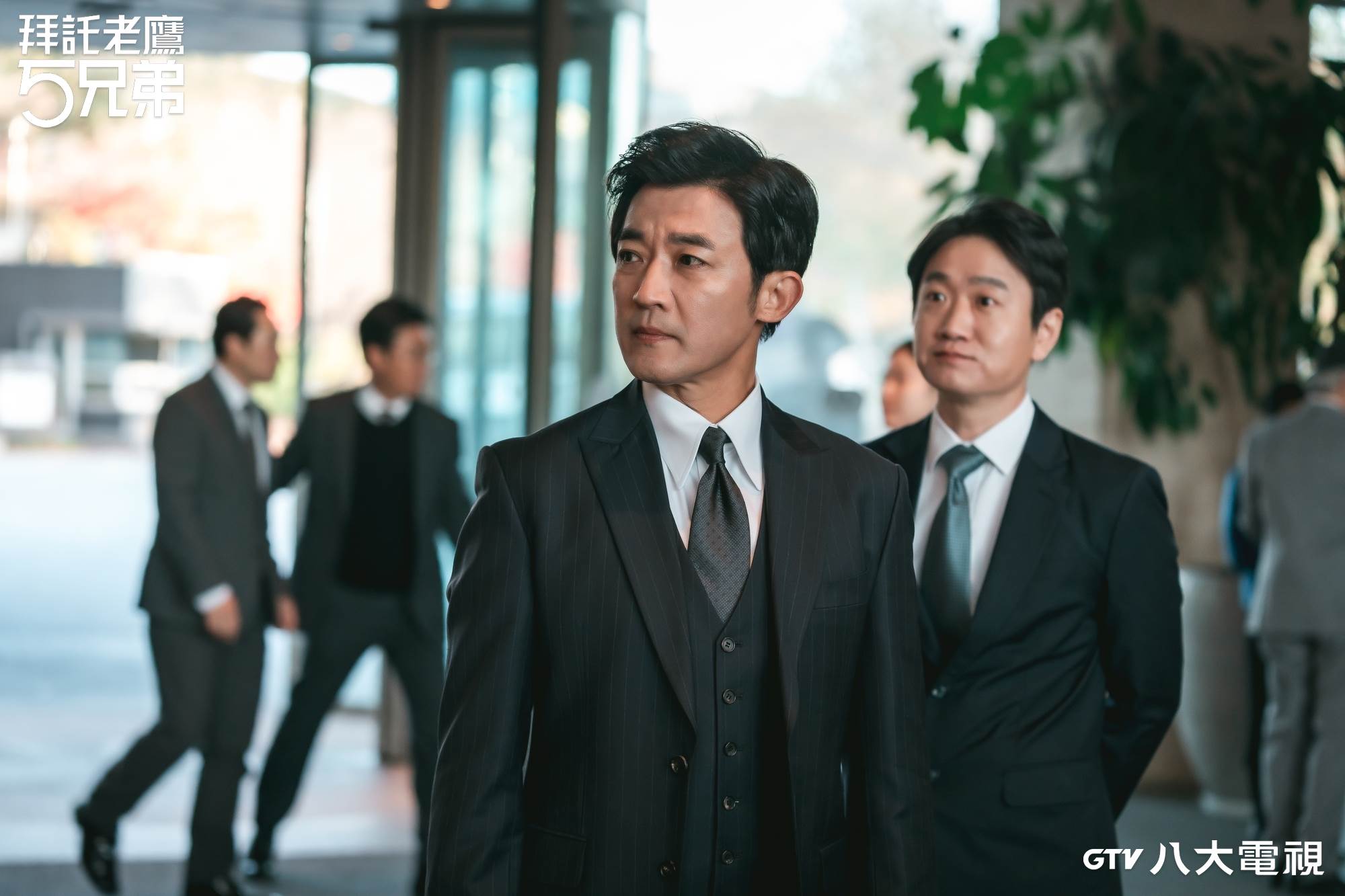 韓劇《拜託老鷹5兄弟》安在旭劇中角色個性尖銳又傲慢，人稱「刺蝟皇太子」。（圖／八大電視提供）