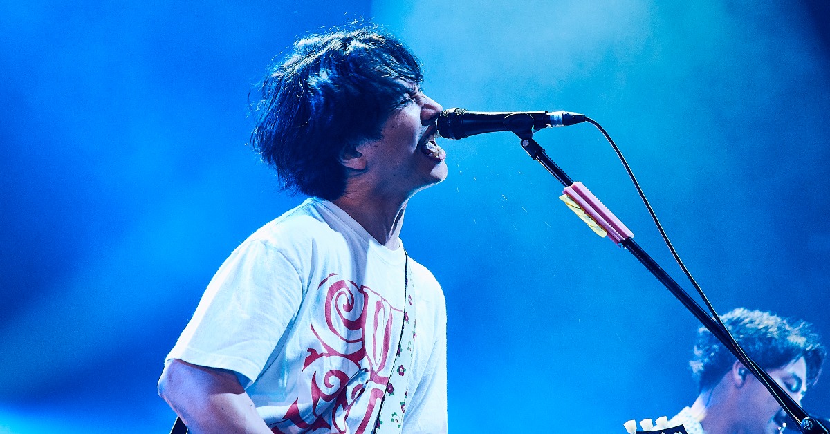 日本超人氣搖滾樂團「通心粉鉛筆」（マカロニえんぴつ）主唱Hattori。（圖／Daisuke Sakai提供）