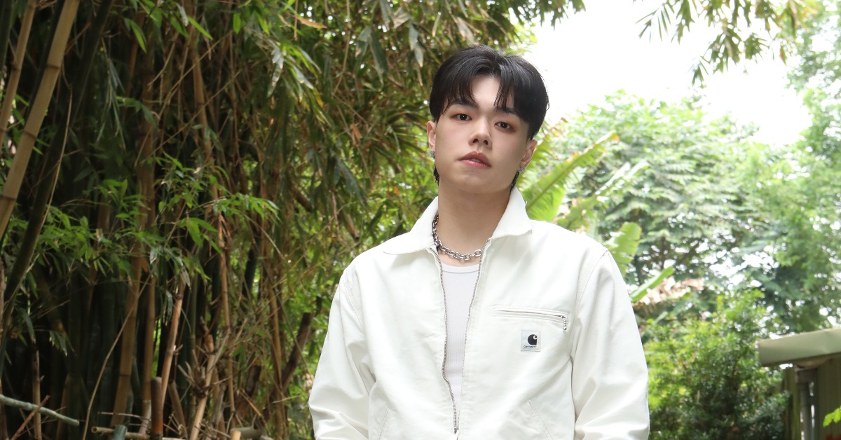 益極娛樂旗下歌手JJJ高嘉佑出道前曾遭遇嚴重車禍。（圖／益極娛樂提供）