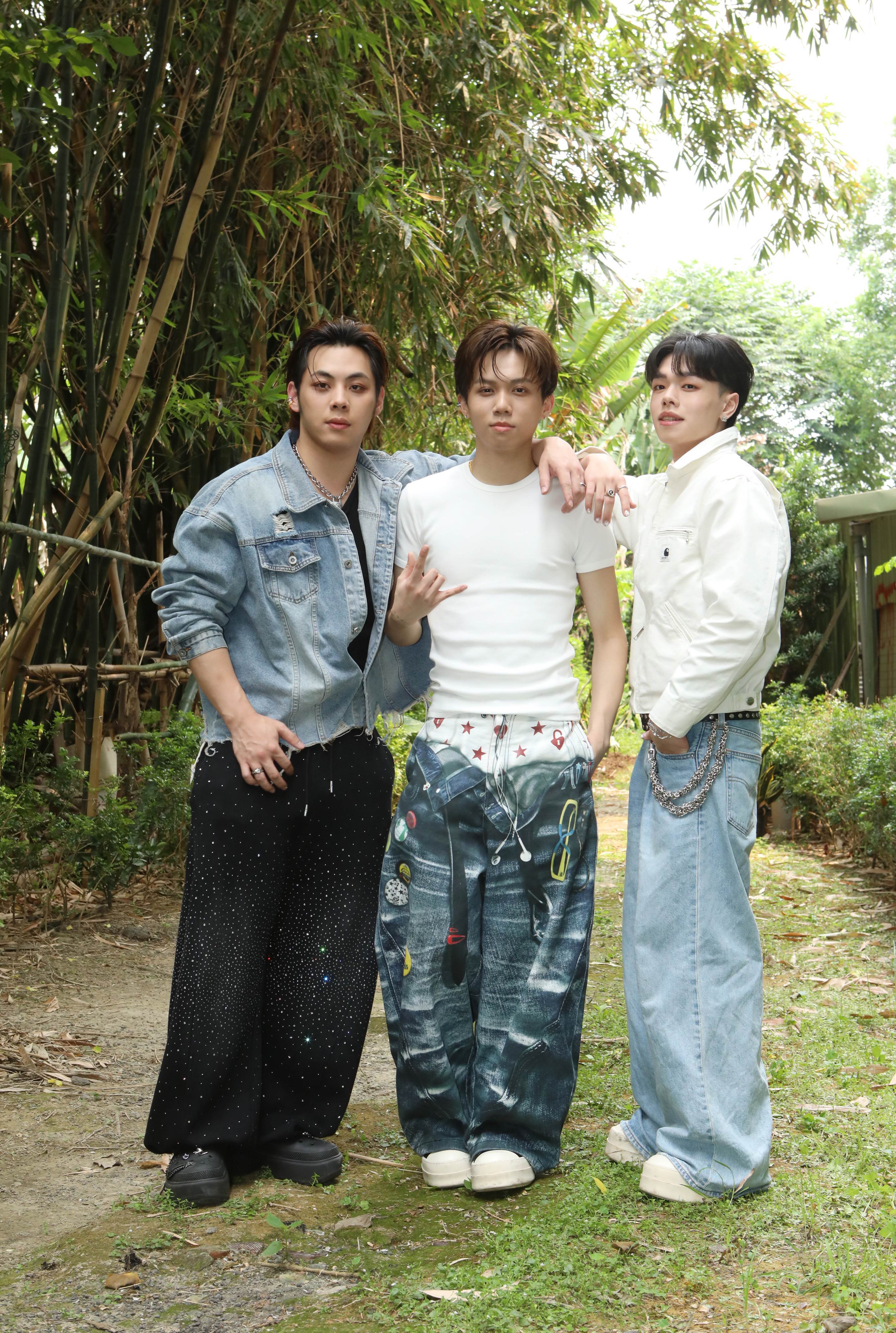 益極娛樂旗下歌手左起：2000wtx王泰翔、8lak張鈞、JJJ高嘉佑。（圖／益極娛樂提供）