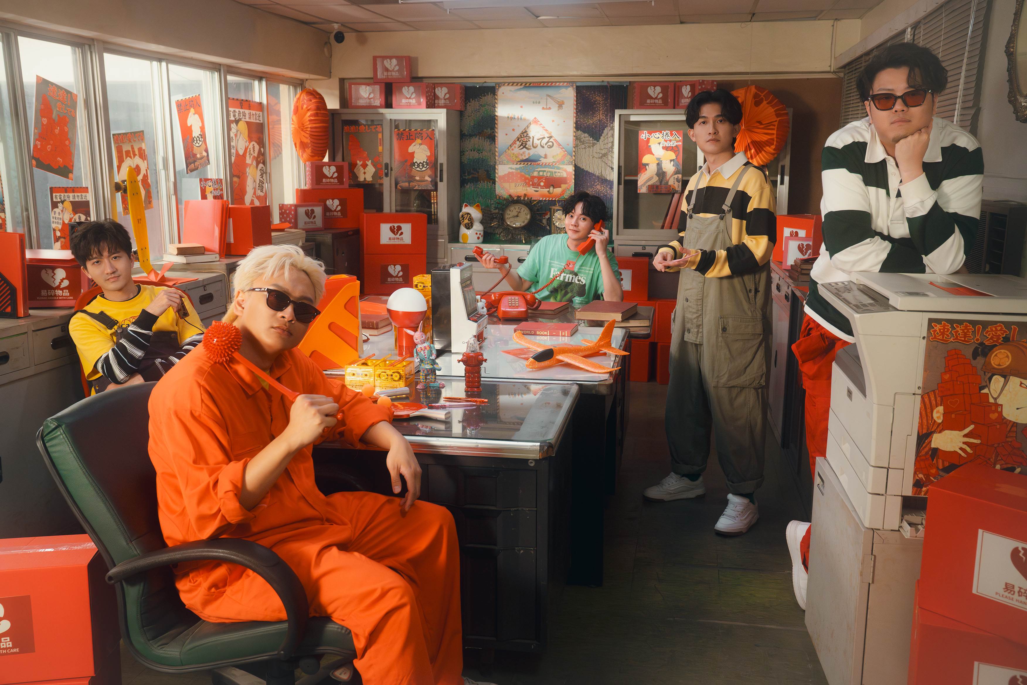 許富凱新專輯邀約icyball 冰球樂團合作。（圖／何樂音樂提供）