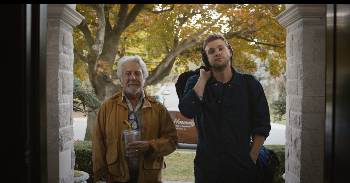 奧斯卡影帝達斯汀霍夫曼與英倫新星李奧伍道爾共同主演的心理犯罪懸疑新作《盜音天才》。（圖／CATCHPLAY+）