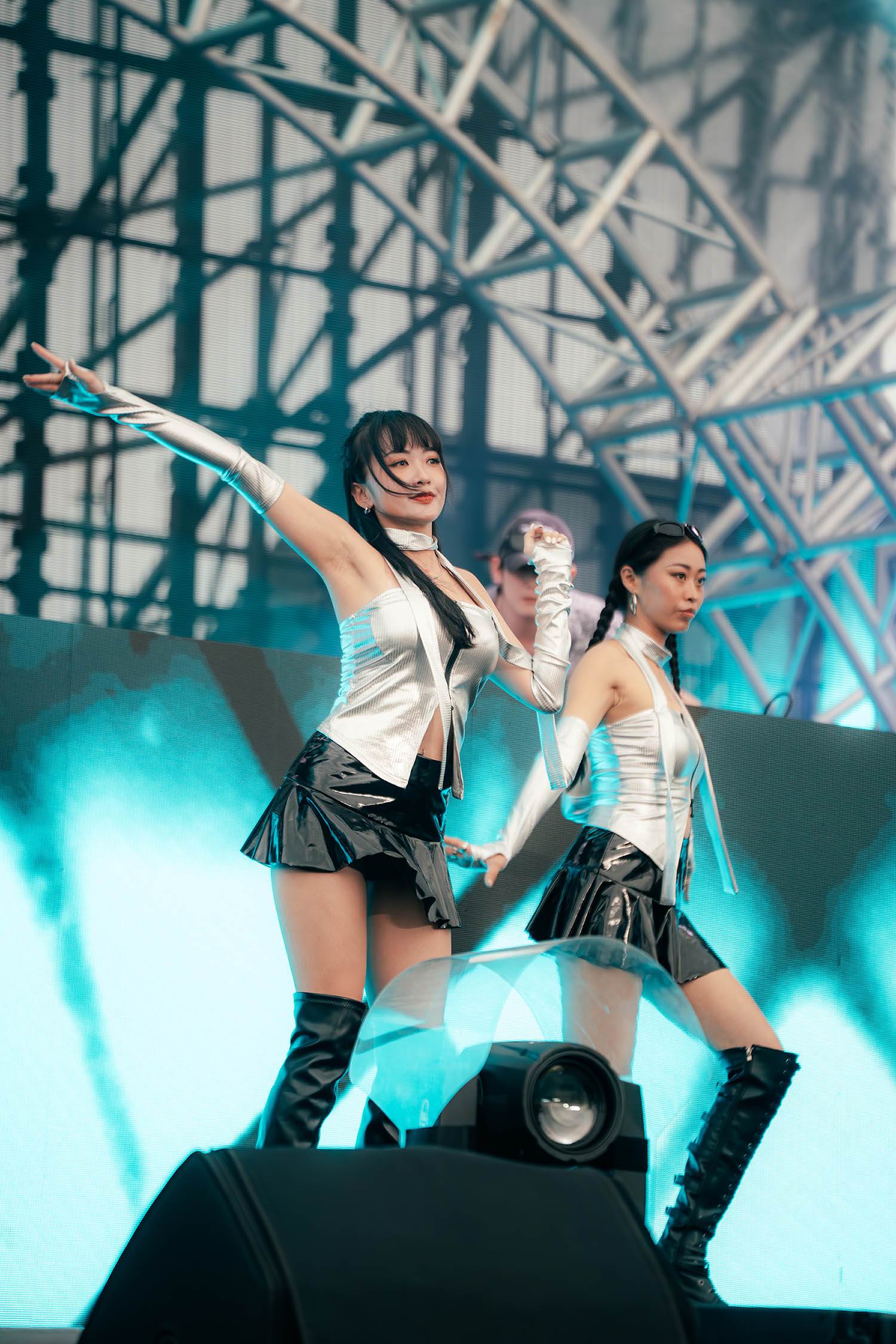 《2026 MONSTER E-TIYALAND》臺東電音派對舞團CHARLIE’S ANGELS帶來高強度熱舞組曲。（圖／臺東縣政府民政處提供）