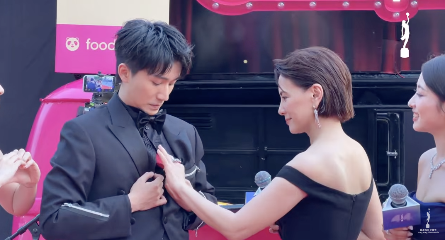 李心潔出手「解開心結」。（圖／翻攝自香港電影金像奬YouTube）