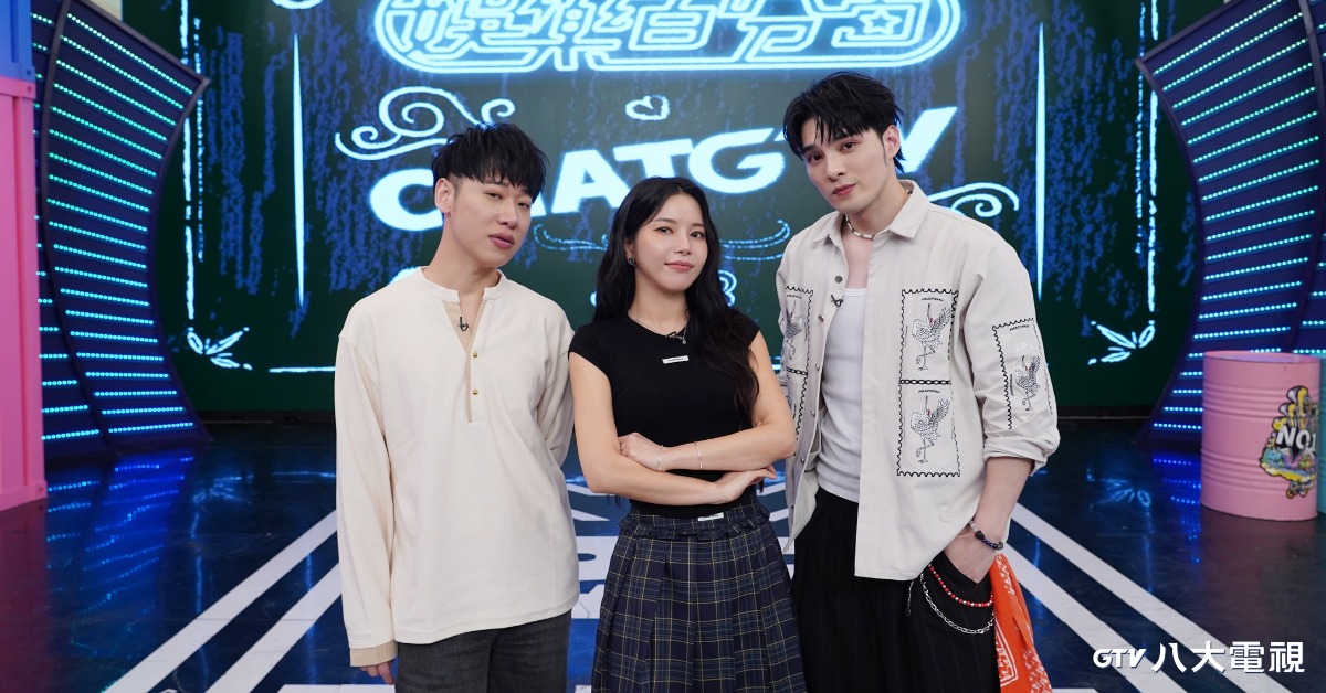 Solar頌樂為宣傳單曲登《娛樂百分百》(左起賴晏駒、頌樂、黃偉晉)。（圖／八大電視提供）