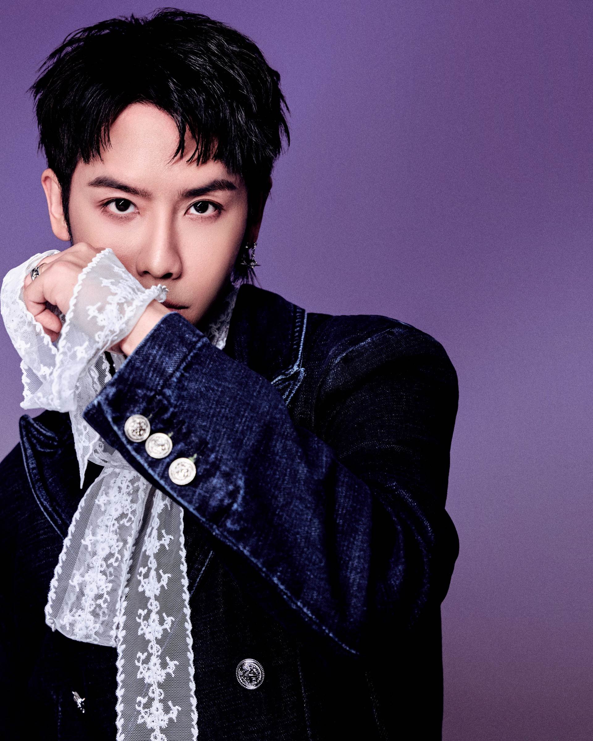 鼓鼓呂思緯以「愛」為核心命題的單曲〈原諒我離開〉，和蕭秉治共同創作。（圖／相信音樂提供）