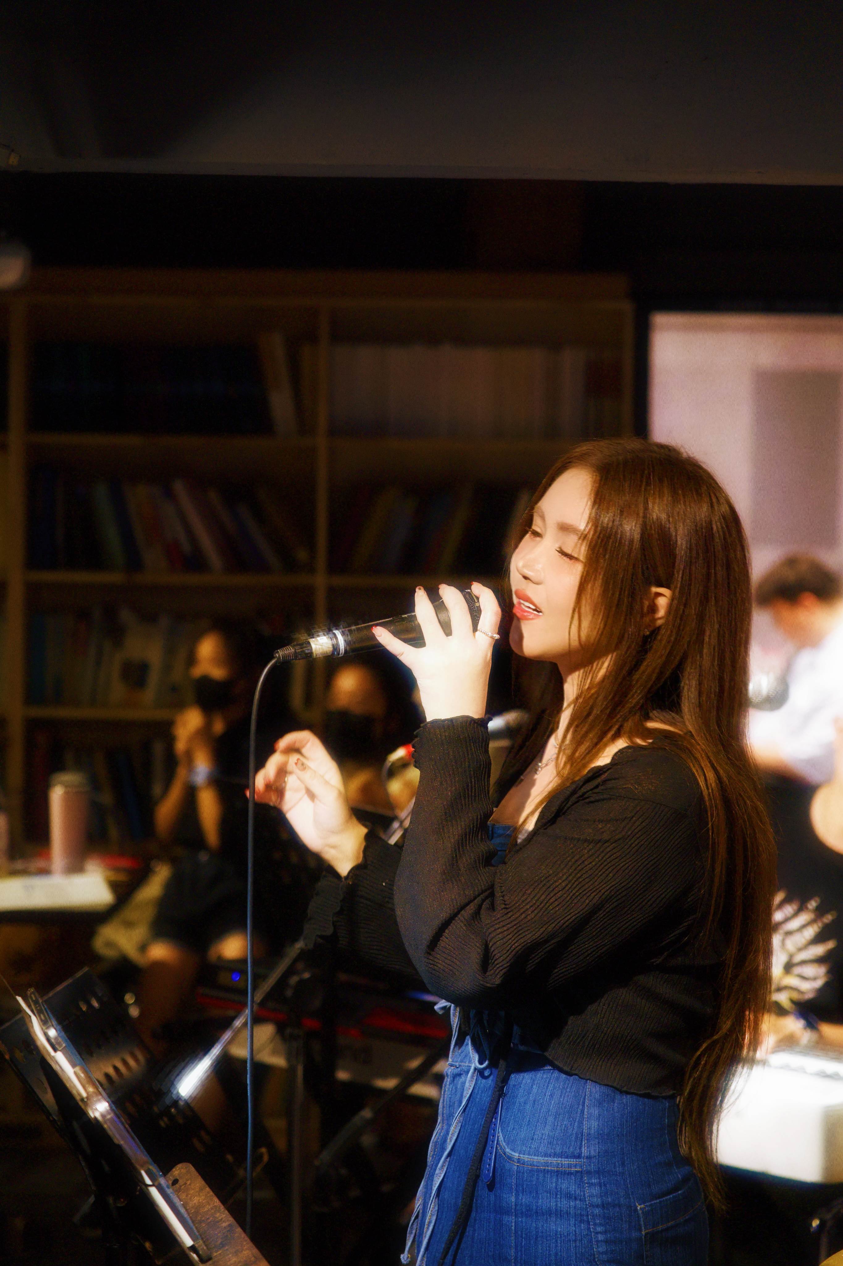 馬靚辳出身舞蹈世家卻不走舞蹈路，推出單曲〈反向戀愛〉。（圖／日天昊娛樂提供）