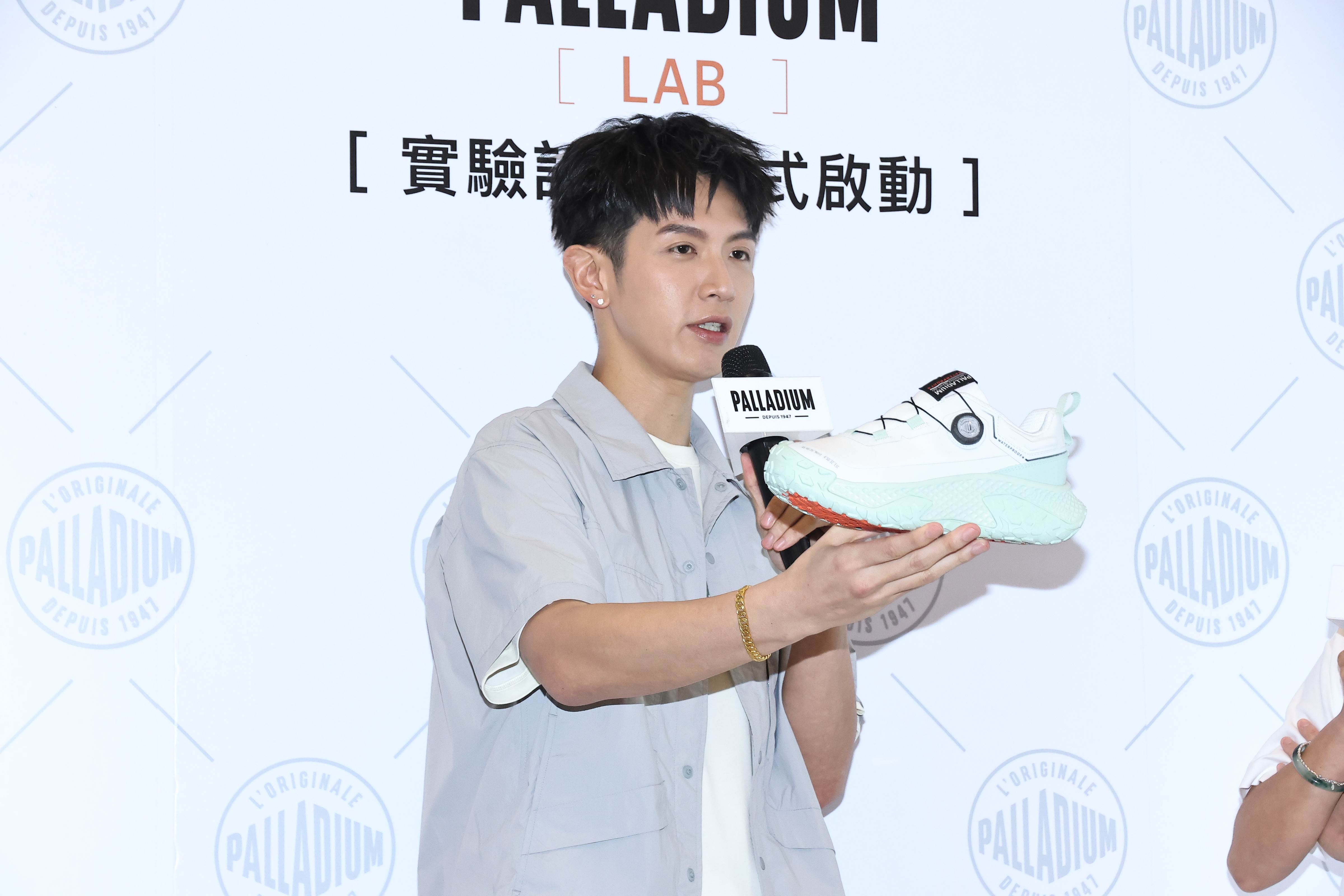 柯震東說與王大陸還有聯繫。（圖／東森娛樂）