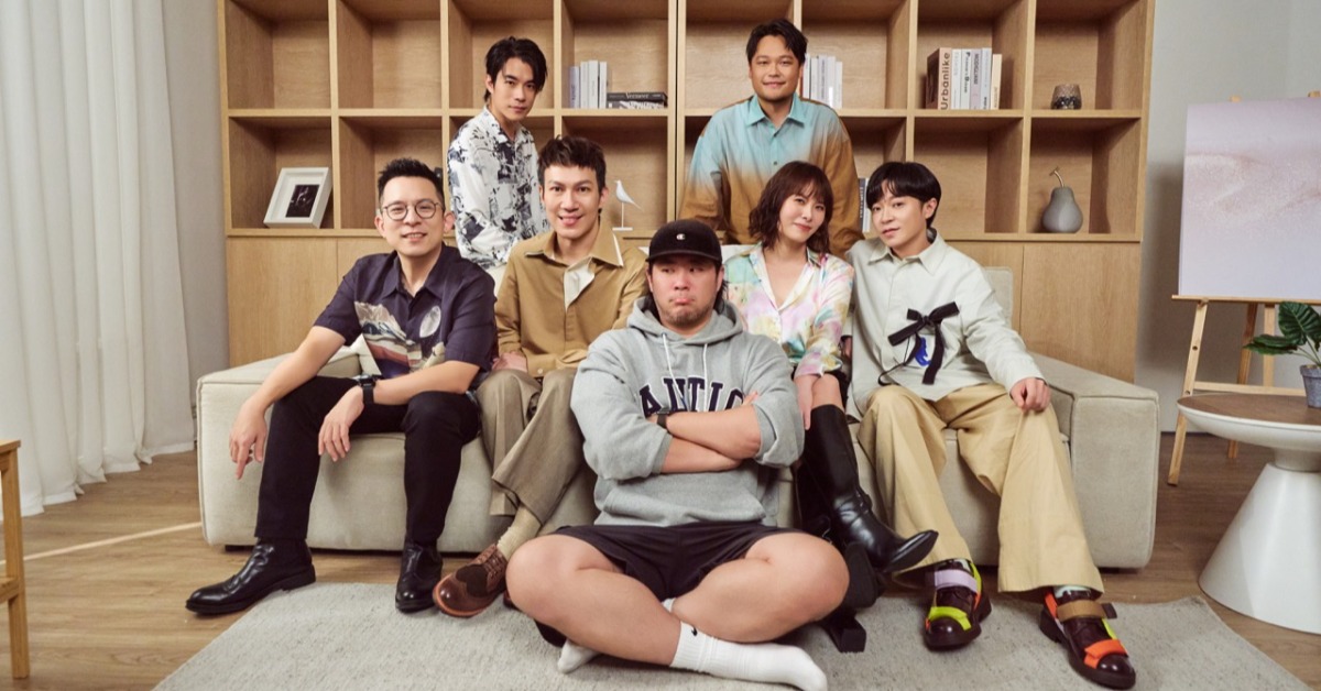 導演李伯恩（中）為蘇打綠六位成員量身打造主題任務。（圖／TVBS提供）