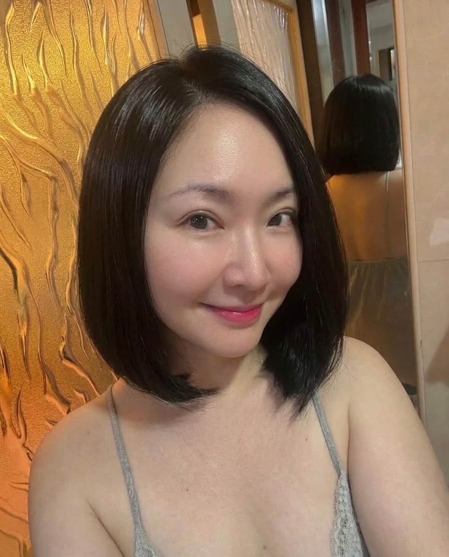 王俐人先前透露與小7歲丈夫林琮軒於2021年結婚，目前因工作關係長期分隔兩地。（圖／翻攝自王俐人臉書）