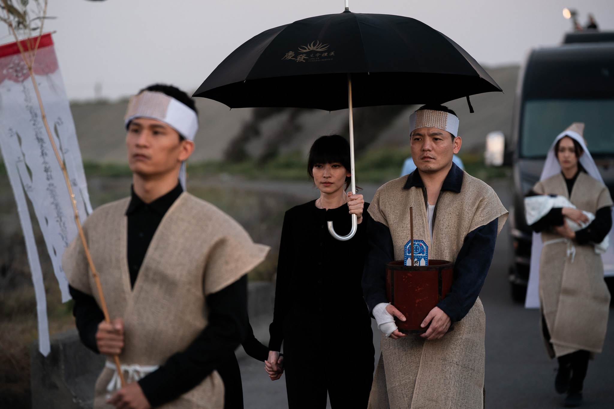 《死亡賭局》電影中春風（右起）與姚以緹、黃奇斌的關係從糾結到釋懷，讓人動容。（圖／英傑哆影業）