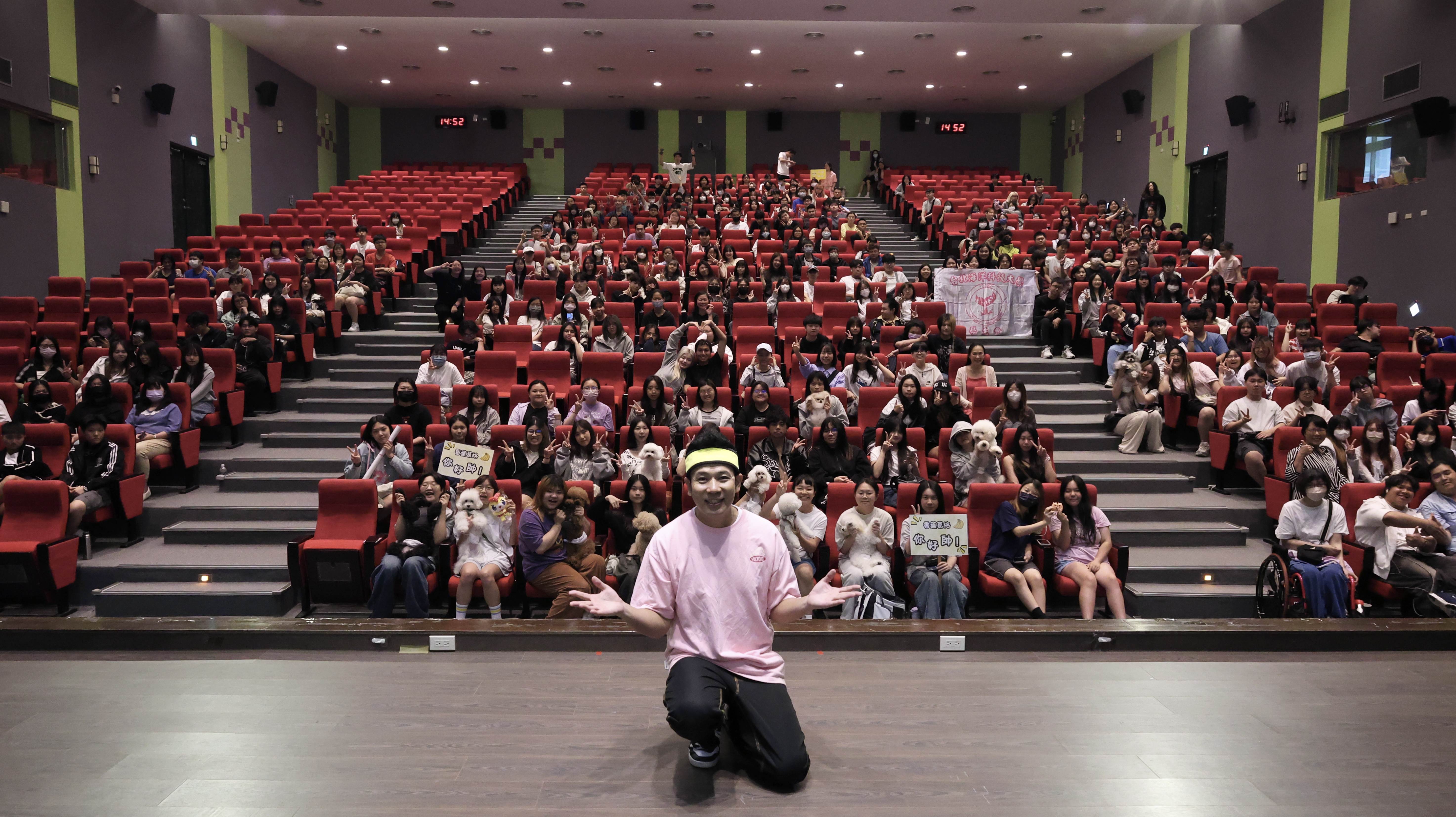 香蕉哥哥講座吸引500人搶看。（圖／台北海大提供）