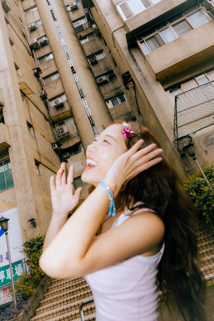 金針菇唱出台式<a href='https://star.ebc.net.tw/search/tags/崩潰/' target='_blank'>崩潰</a>日常。（圖／PressPlay提供）