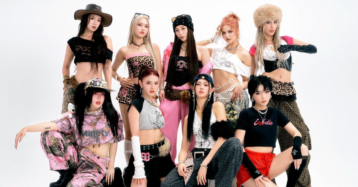女團HUR+（後排左起）席子淇、連穎、利善榛、裴頡、佟凱玲，（前排左起）C.Holly、林詩雅、香蘭、巴倫月。（圖／AOA星鏈艾歐亞提供）