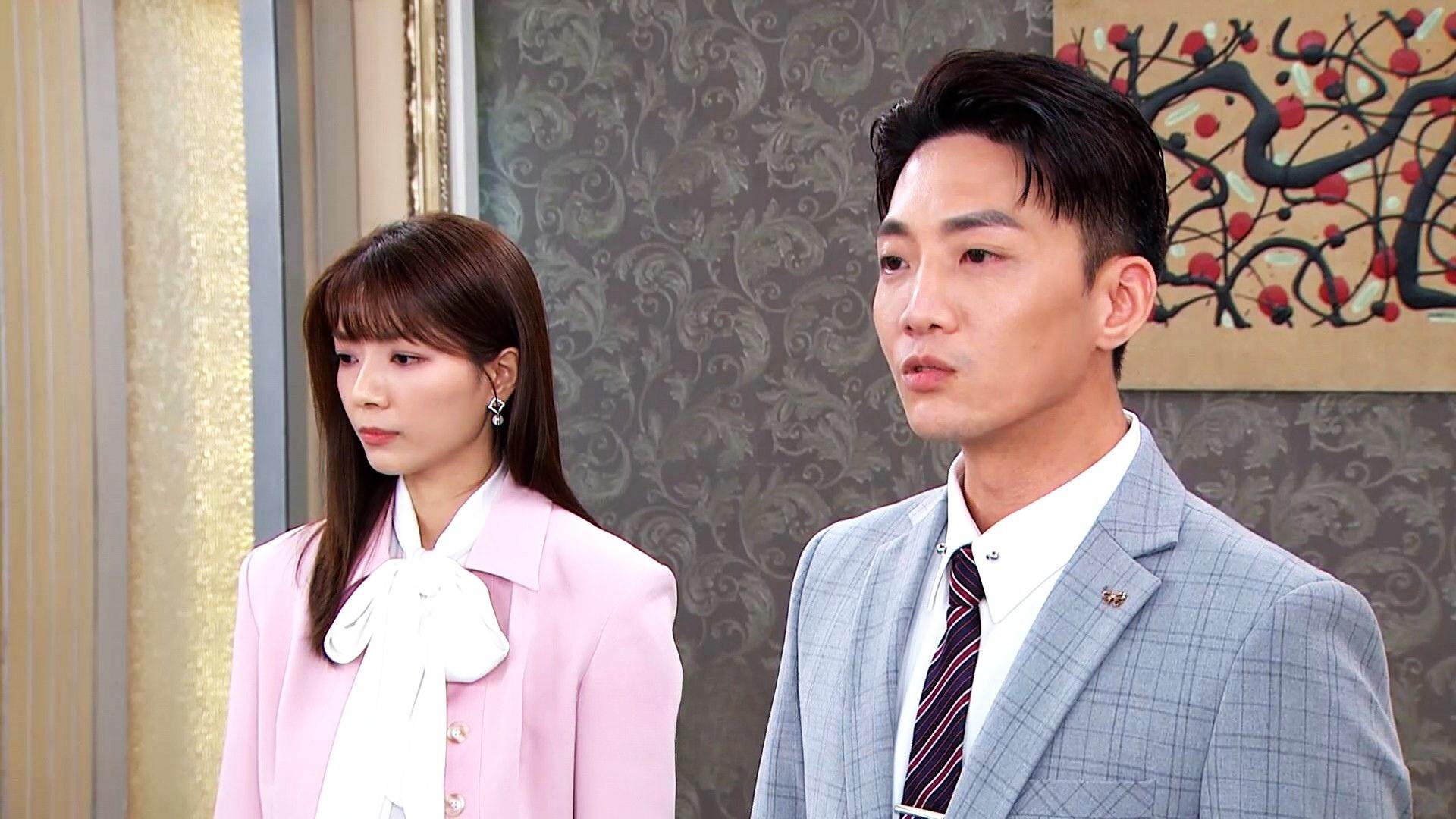 飾演葉冠偉的楚翔（右）與周宇柔飾演的妻子若晴爆婚變。（圖／三立）